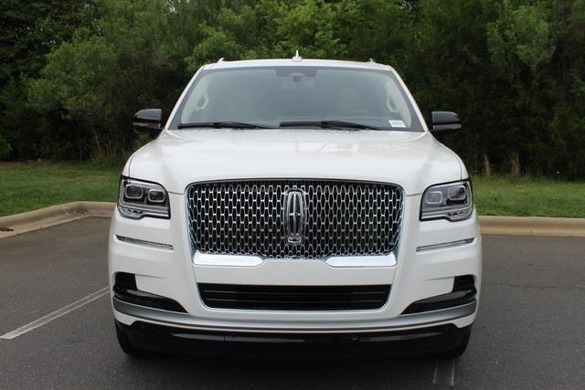 new 2024 Lincoln Navigator car, priced at $97,084