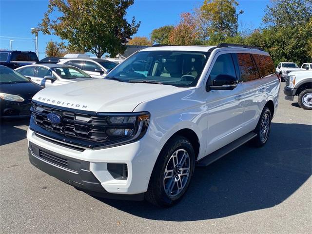 new 2025 Ford Expedition car, priced at $73,340