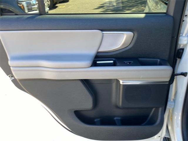 new 2025 Ford Expedition car, priced at $73,340