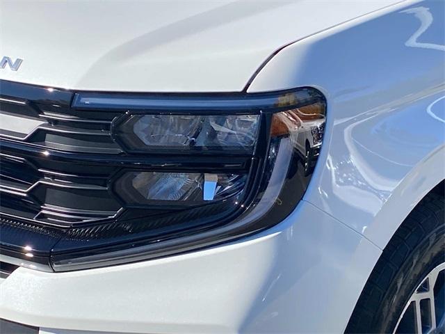 new 2025 Ford Expedition car, priced at $73,340