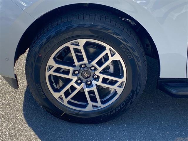 new 2025 Ford Expedition car, priced at $73,340