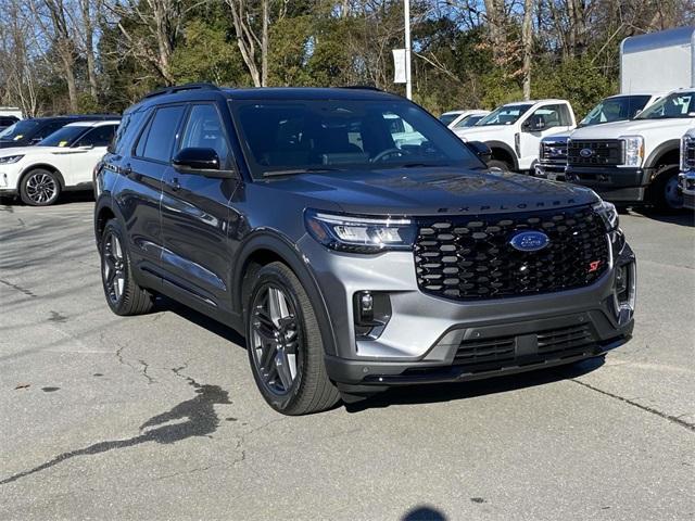 new 2025 Ford Explorer car, priced at $61,697