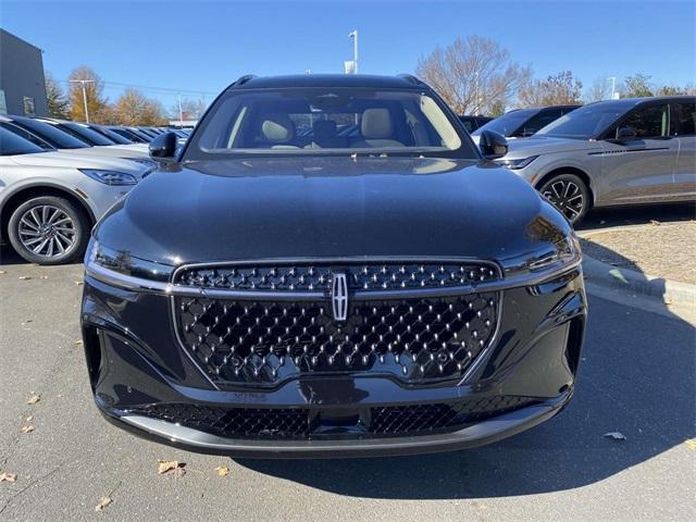 new 2025 Lincoln Nautilus car, priced at $65,105