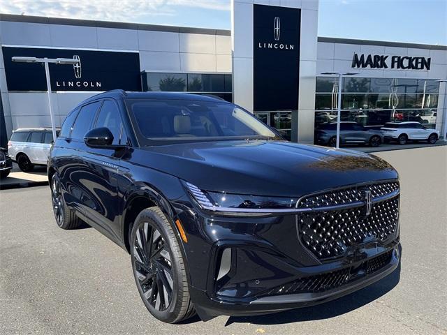 new 2025 Lincoln Nautilus car, priced at $65,105