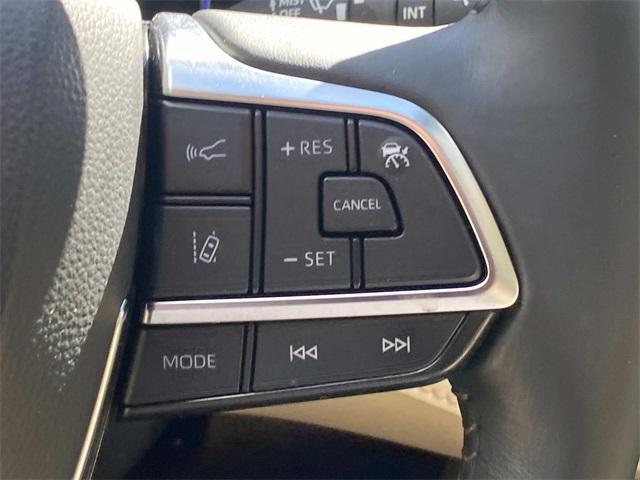 used 2021 Toyota Highlander Hybrid car, priced at $31,086