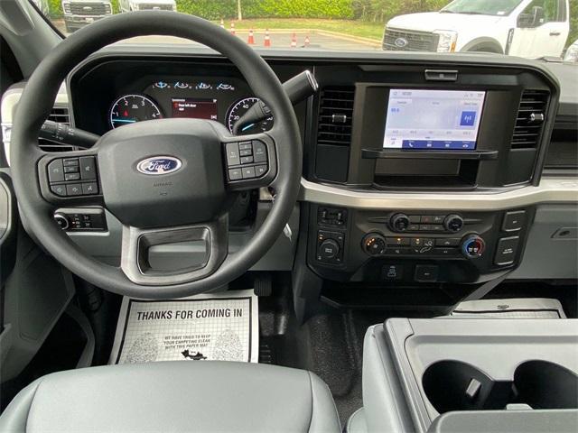 new 2025 Ford F-250 car, priced at $62,098