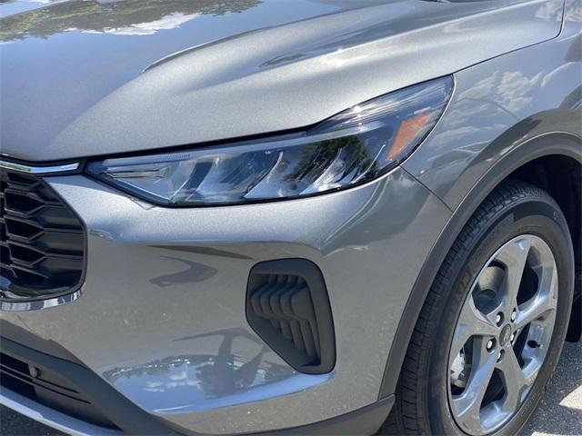 new 2025 Ford Escape car, priced at $29,759