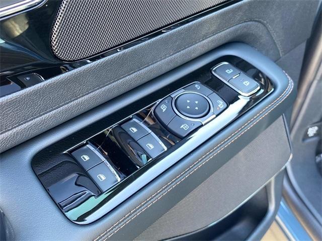 new 2025 Lincoln Aviator car, priced at $68,251