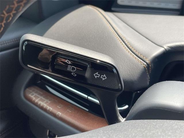 new 2025 Lincoln Navigator car, priced at $119,435