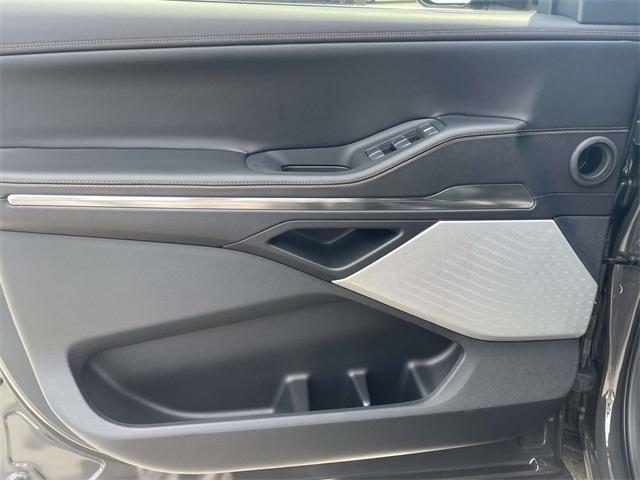 new 2025 Lincoln Navigator car, priced at $119,435