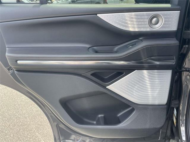 new 2025 Lincoln Navigator car, priced at $119,435