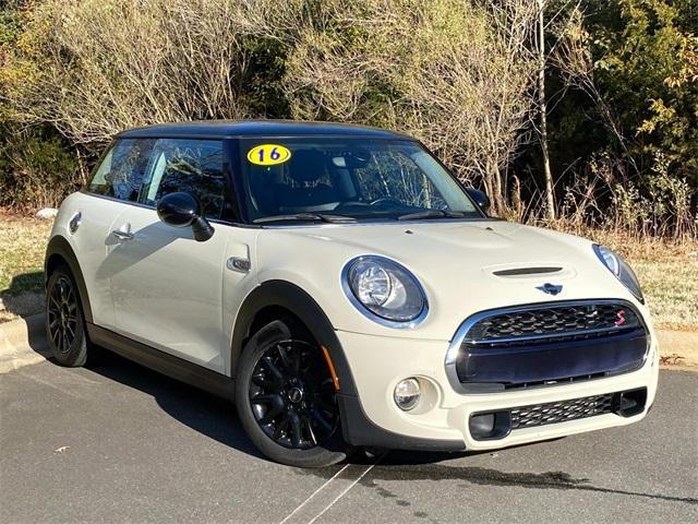 used 2016 MINI Hardtop car, priced at $13,246