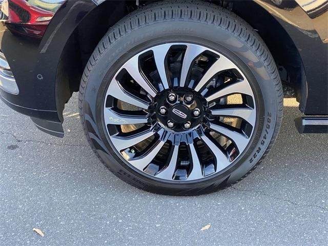 new 2024 Lincoln Navigator car, priced at $105,415