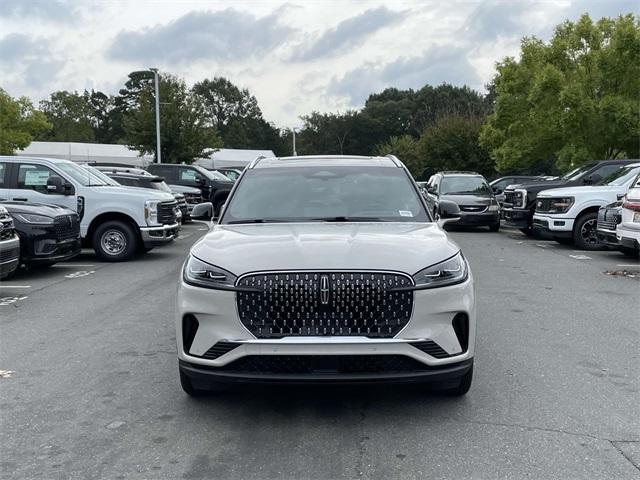 new 2025 Lincoln Aviator car, priced at $77,405