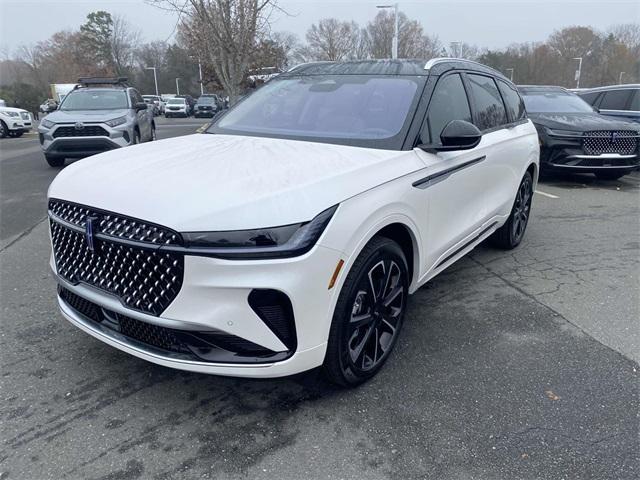 new 2025 Lincoln Nautilus car, priced at $68,160