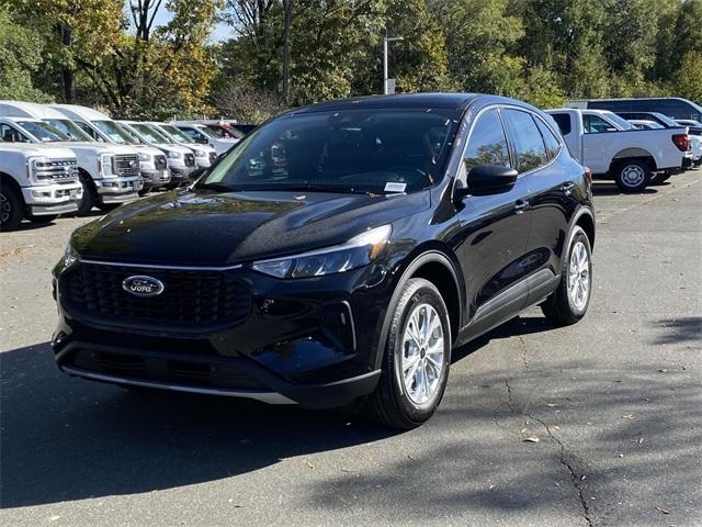 new 2025 Ford Escape car, priced at $25,220