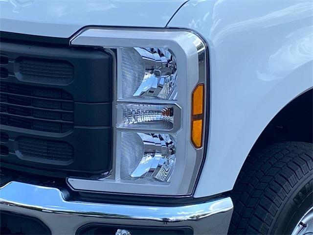 new 2025 Ford F-250 car, priced at $61,527