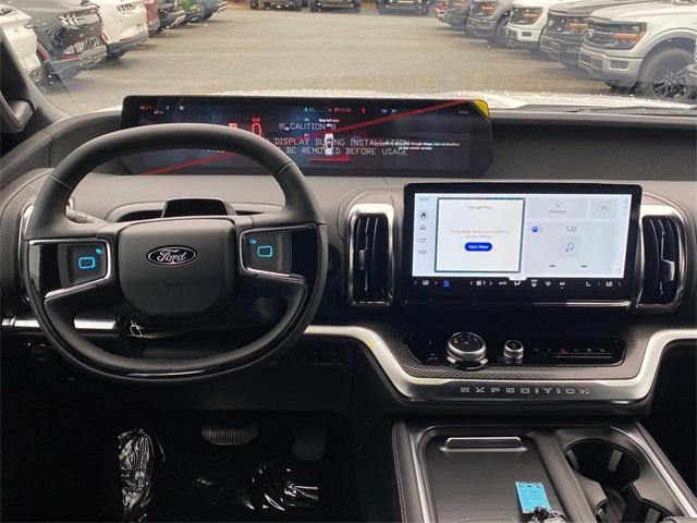 new 2025 Ford Expedition car, priced at $81,510
