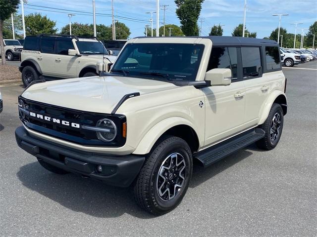 new 2025 Ford Bronco car, priced at $53,498