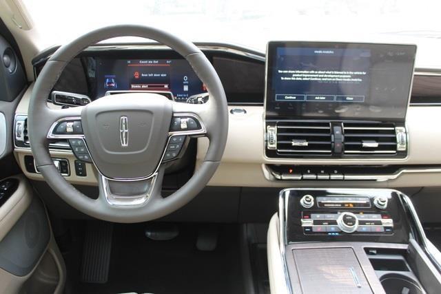 new 2024 Lincoln Navigator car, priced at $96,280