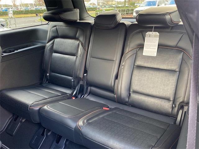 new 2025 Lincoln Navigator car, priced at $118,585