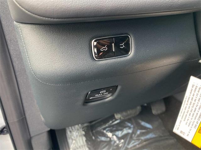 new 2025 Lincoln Navigator car, priced at $118,585