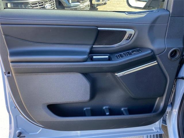 new 2025 Ford Expedition Max car, priced at $85,021