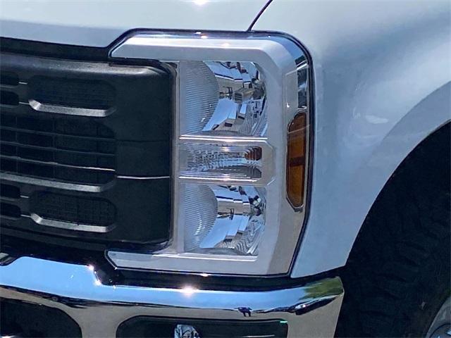 new 2025 Ford F-250 car, priced at $62,944