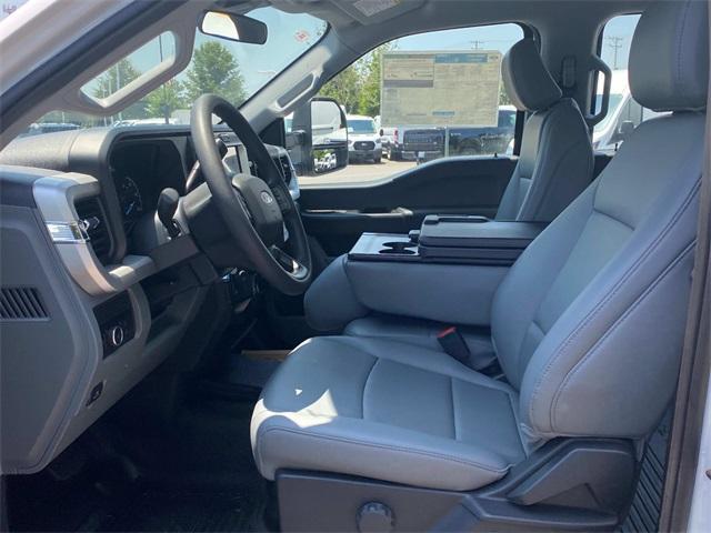 new 2025 Ford F-250 car, priced at $62,944