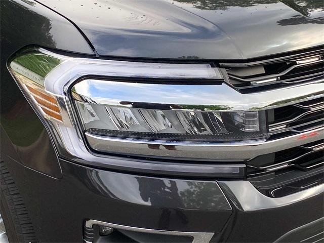 used 2024 Ford Expedition car, priced at $59,908