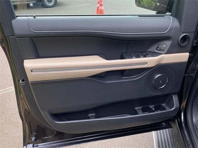 used 2024 Ford Expedition car, priced at $59,908