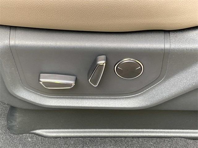 used 2024 Ford Expedition car, priced at $59,908