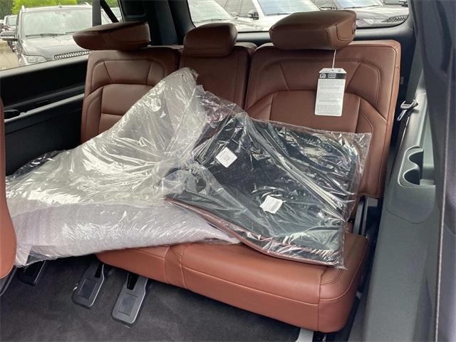 new 2025 Lincoln Navigator L car, priced at $106,175