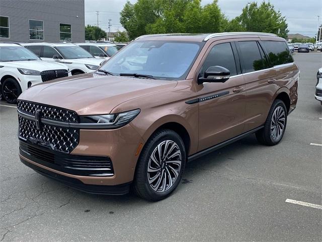 new 2025 Lincoln Navigator car, priced at $121,435