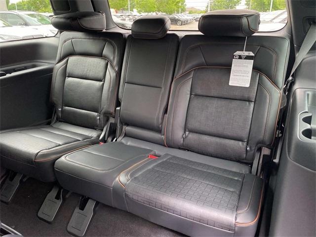 new 2025 Lincoln Navigator car, priced at $121,435