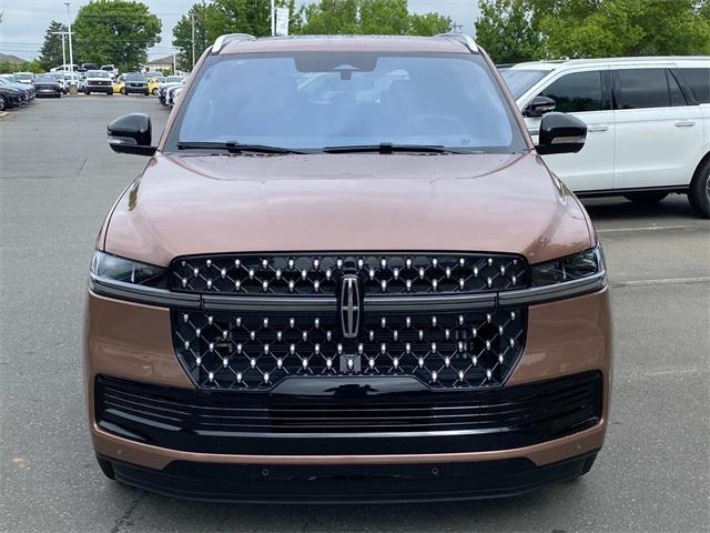 new 2025 Lincoln Navigator car, priced at $121,435