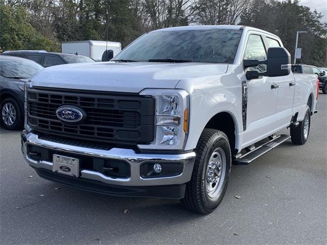 new 2024 Ford F-250 car, priced at $45,940