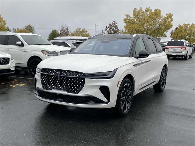 new 2025 Lincoln Nautilus car, priced at $61,105