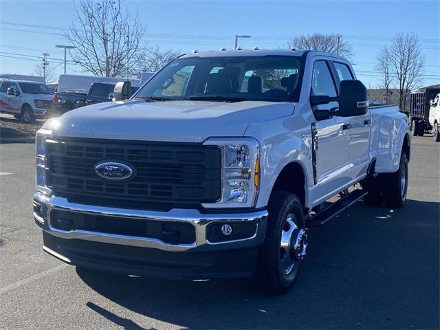 new 2024 Ford F-350 car, priced at $54,905