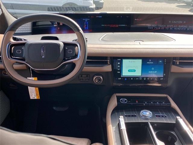 new 2025 Lincoln Navigator car, priced at $118,585