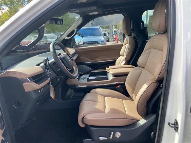 new 2025 Lincoln Navigator car, priced at $118,585