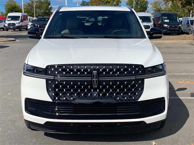 new 2025 Lincoln Navigator car, priced at $118,585
