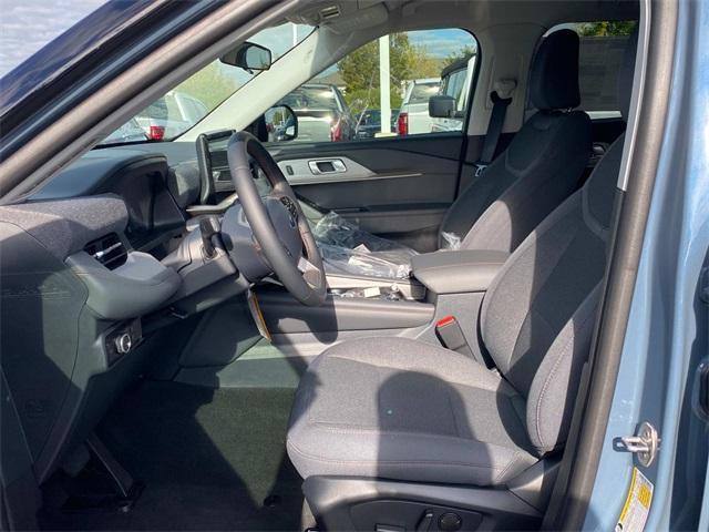 new 2025 Ford Explorer car, priced at $43,106