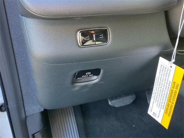 new 2025 Lincoln Navigator L car, priced at $121,585