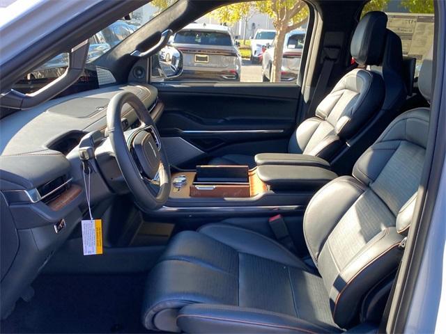 new 2025 Lincoln Navigator L car, priced at $121,585