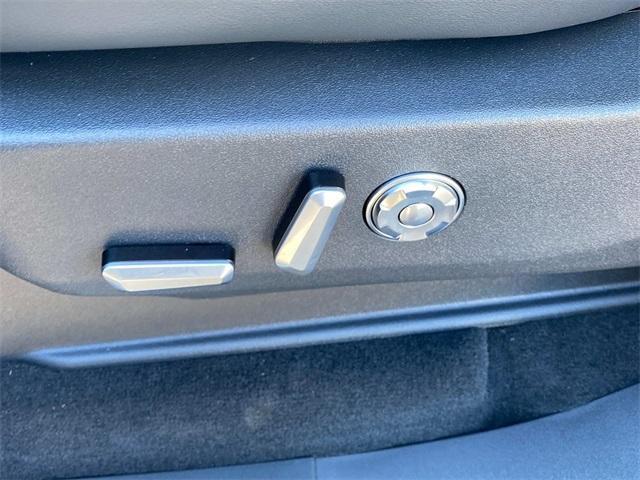 new 2025 Lincoln Navigator L car, priced at $121,585