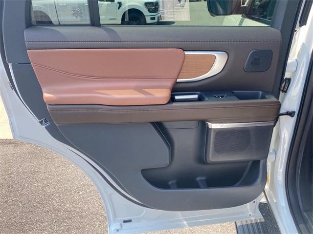 new 2025 Ford Expedition car, priced at $86,927