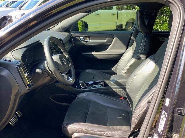 used 2020 Volvo XC40 car, priced at $22,163