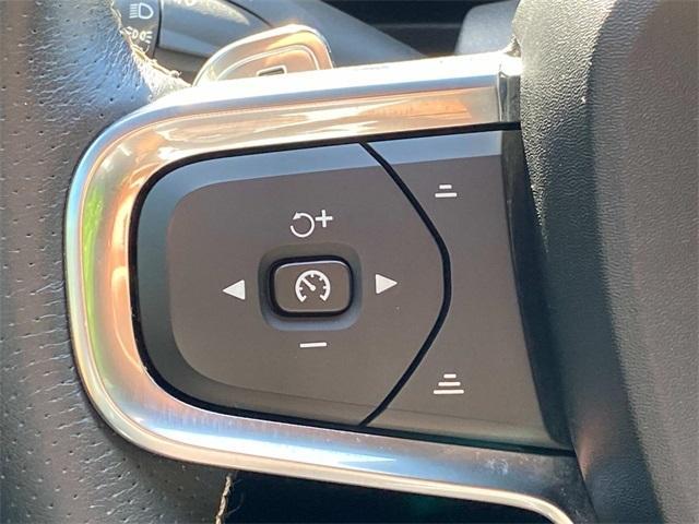 used 2020 Volvo XC40 car, priced at $22,163