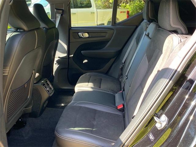used 2020 Volvo XC40 car, priced at $22,163